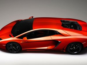 安卓汽车 超跑 兰博基尼 红色 爱娜塔多 LP700-4手机壁纸