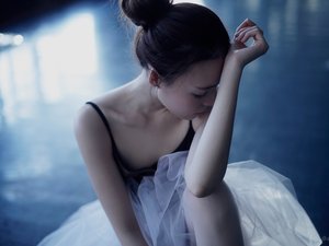 安卓暴暴蓝 摄影 影像 姑娘 悲伤 舞蹈 美女 360宝贝手机壁纸