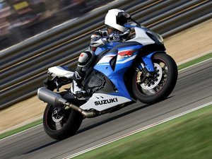 安卓Suzuki 铃木 摩托车 汽车 宽屏手机壁纸