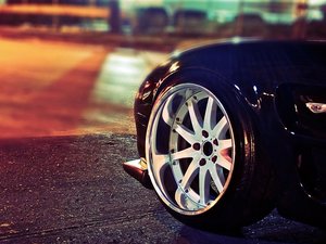 安卓汽车 跑车 超跑手机壁纸