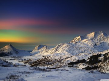 风景 雪景 山峰 极光