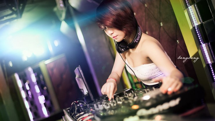 美女 性感 DJ 女神