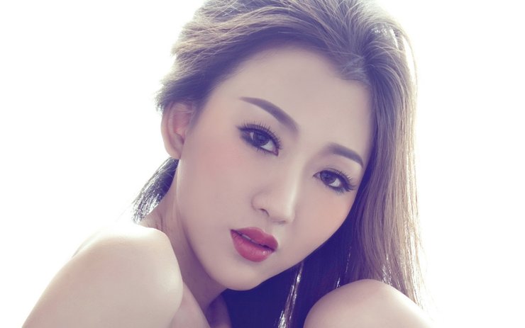 安卓手机美女 性感 美丽 动人 迷人高清壁纸