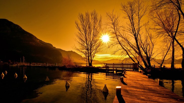安卓风景 落日 黄昏 夕阳 树木 湖水 湖面 山川手机壁纸